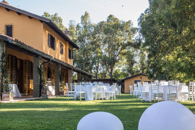 Festa Aziendale Scuderie Cicognani: party in villa con giardino e piscina